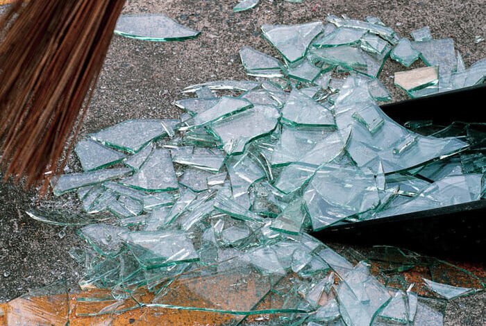 why is breaking a mirror bad luck